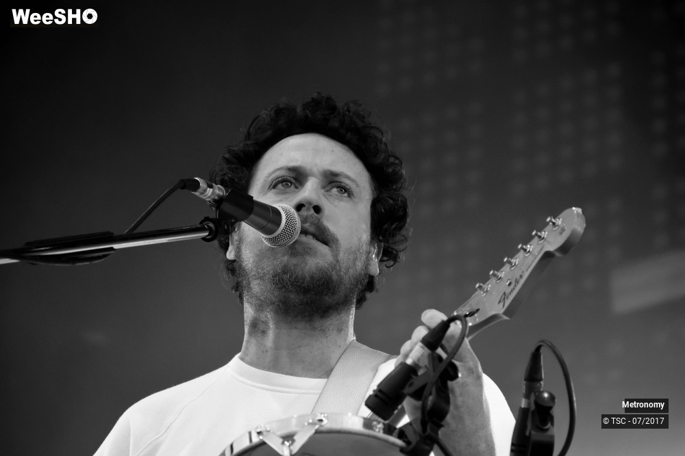 26/26 photos du spectacle Metronomy