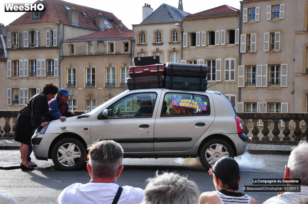 20/30 photos du spectacle Contact
