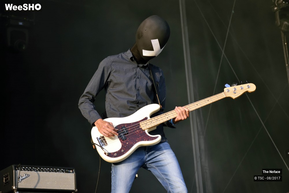8/44 photos du spectacle The Noface