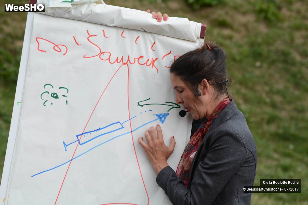 8/47 photos du spectacle Objectif l'Urne