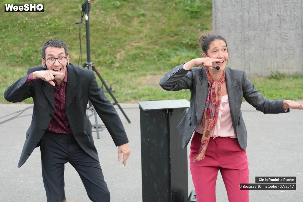 9/47 photos du spectacle Objectif l'Urne