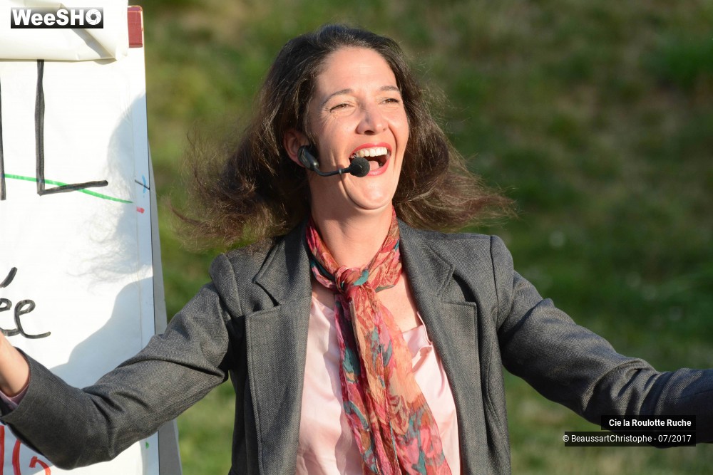 26/47 photos du spectacle Objectif l'Urne