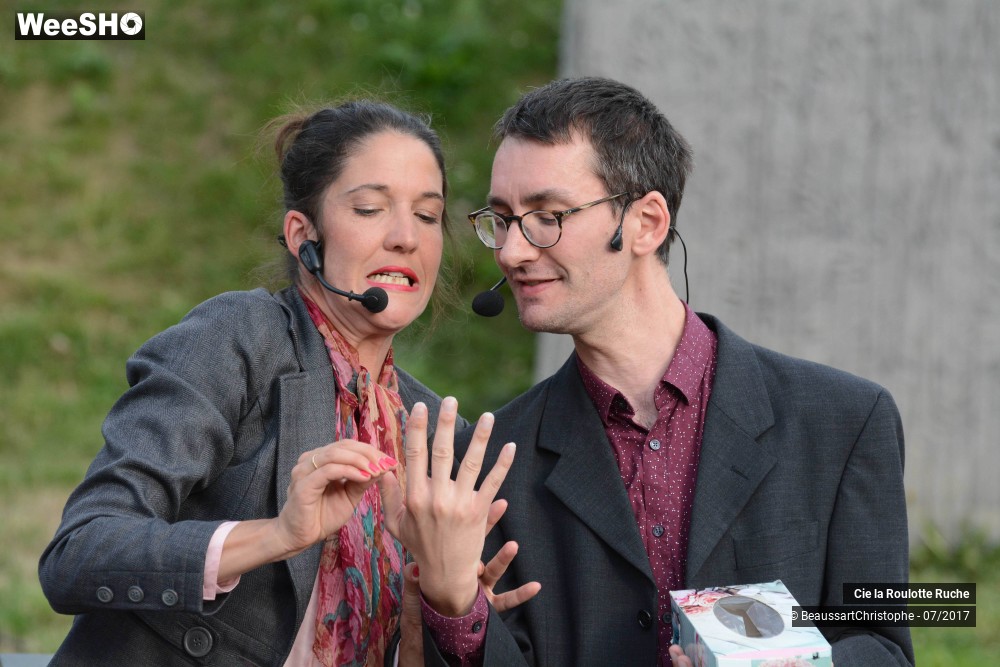 32/47 photos du spectacle Objectif l'Urne