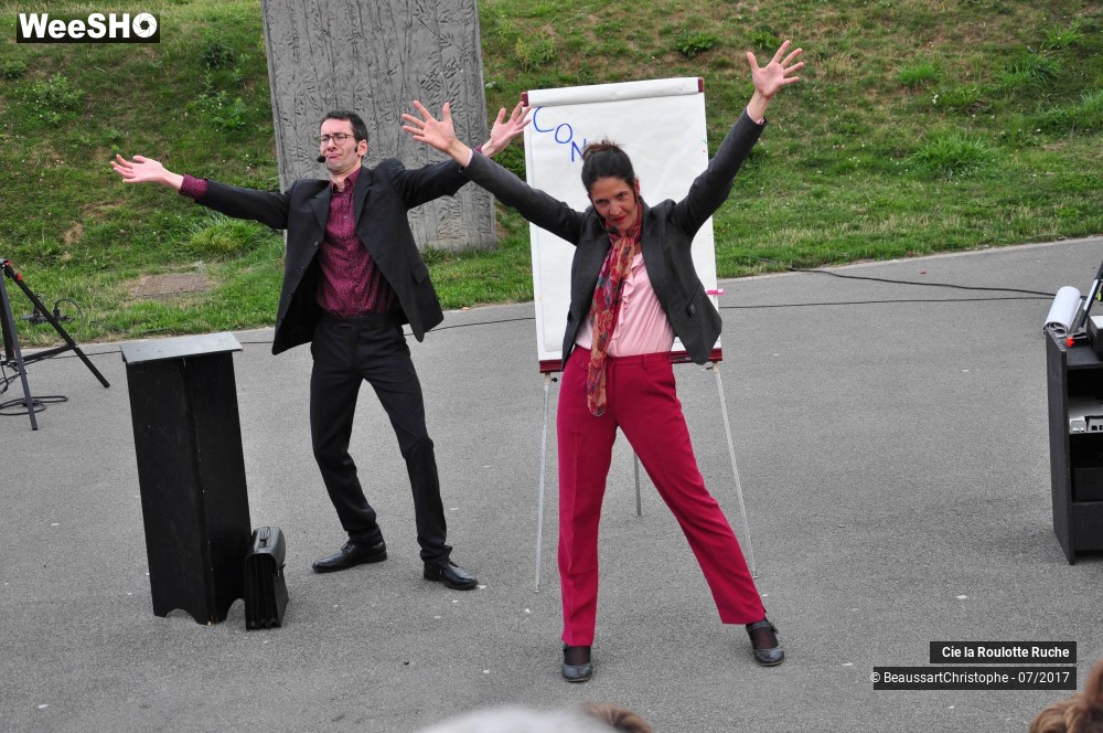 37/47 photos du spectacle Objectif l'Urne