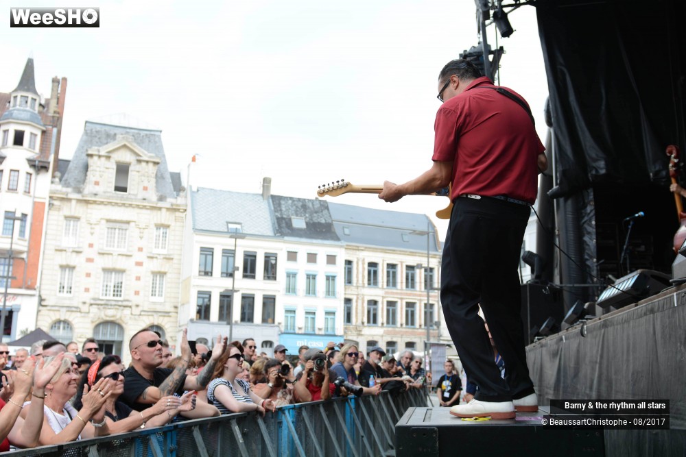 18/28 photos du spectacle Barny & the rhythm all stars