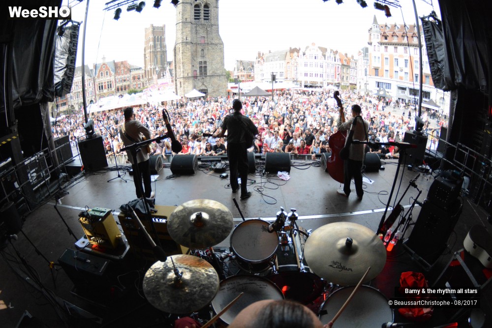 23/28 photos du spectacle Barny & the rhythm all stars