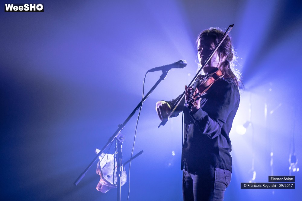 2/7 photos du spectacle Eleanor Shine