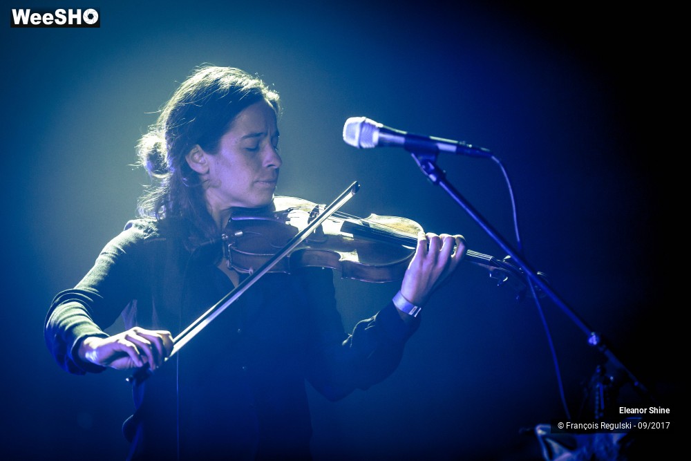 4/7 photos du spectacle Eleanor Shine