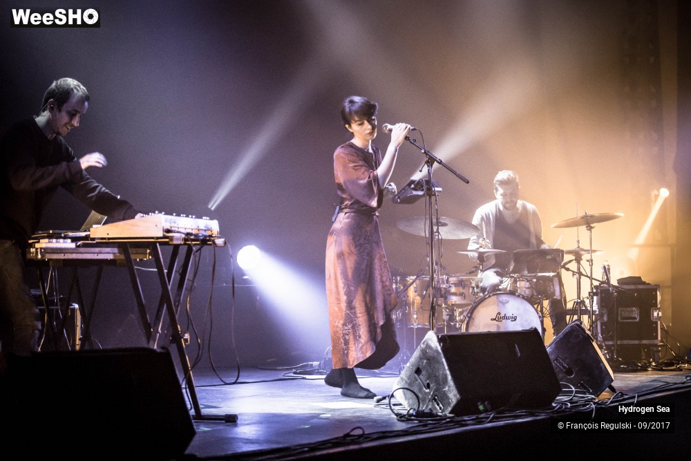 6/6 photos du spectacle Hydrogen Sea