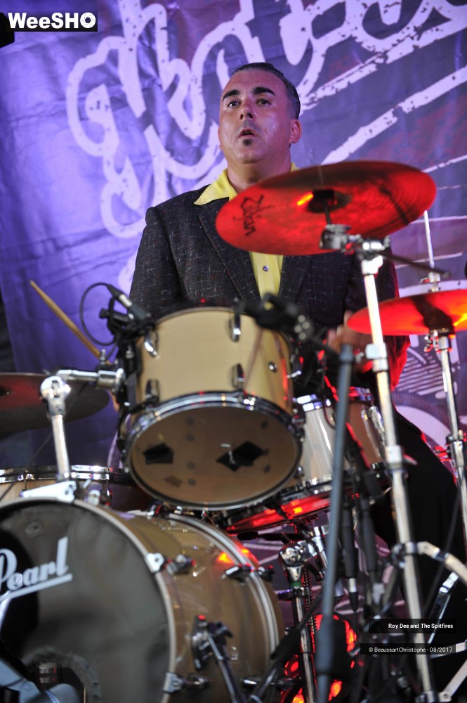 2/21 photos du spectacle Roy Dee and The Spitfires