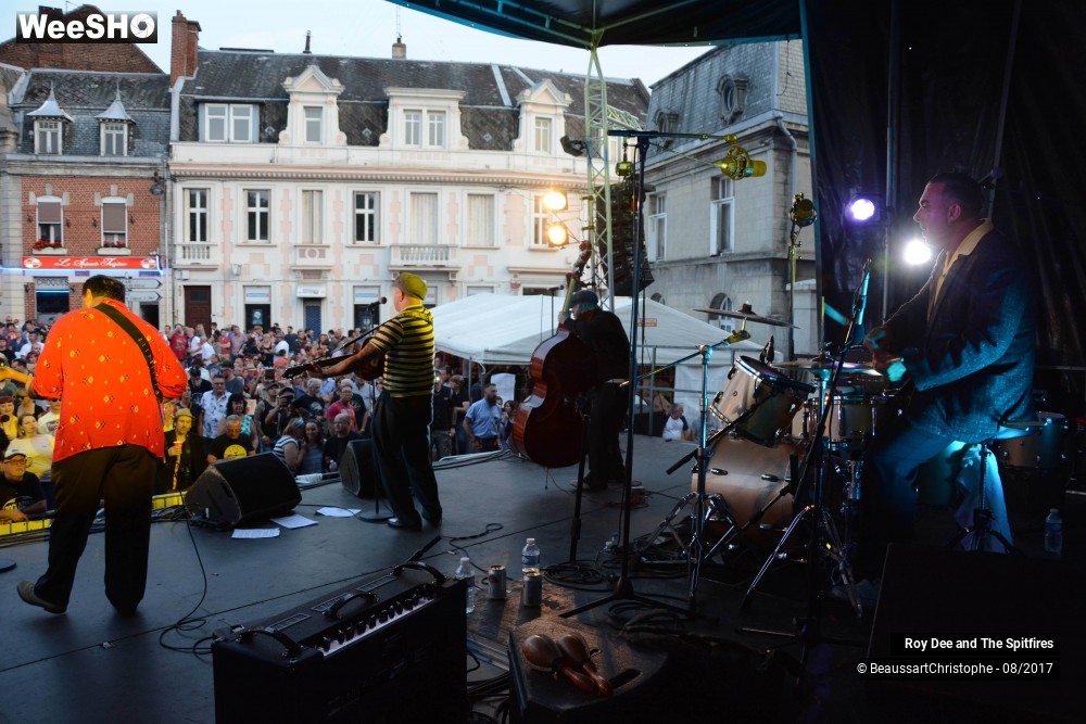 11/21 photos du spectacle Roy Dee and The Spitfires
