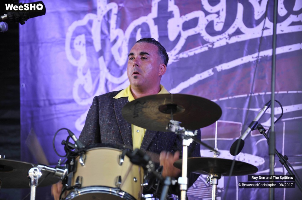 12/21 photos du spectacle Roy Dee and The Spitfires