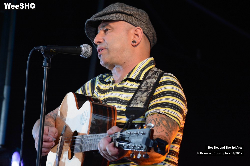 13/21 photos du spectacle Roy Dee and The Spitfires