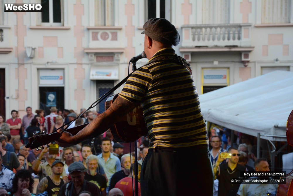 15/21 photos du spectacle Roy Dee and The Spitfires