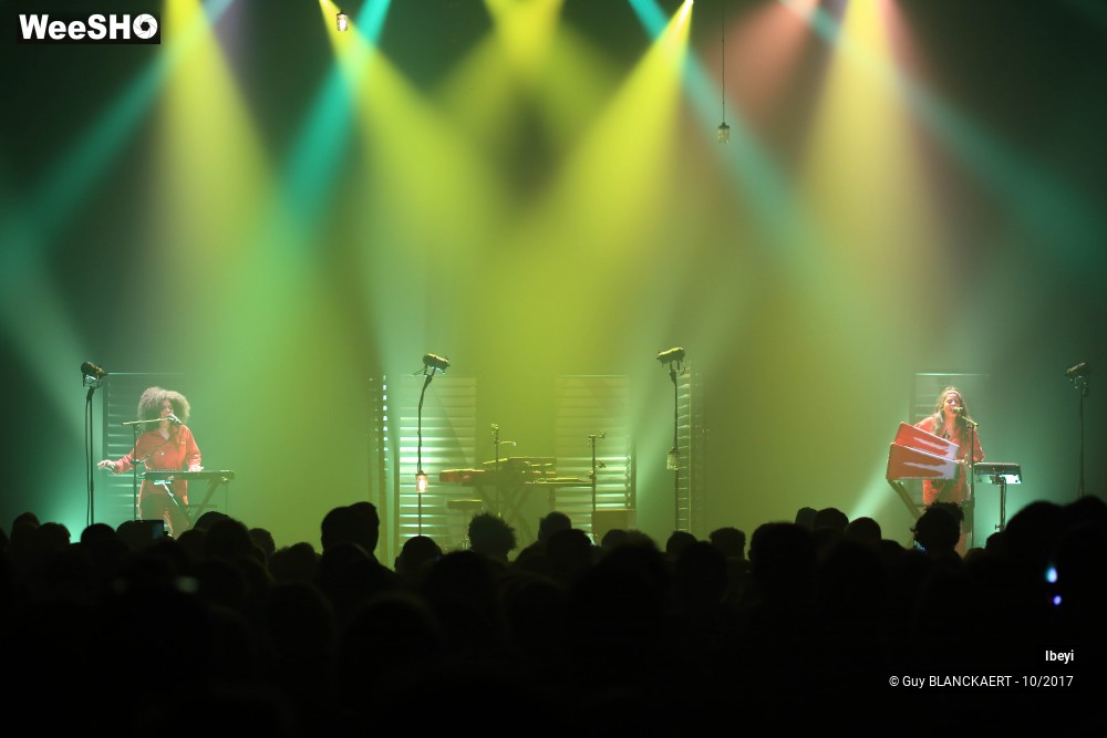 6/14 photos du spectacle Ibeyi