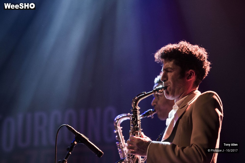 9/10 photos du spectacle Tony Allen