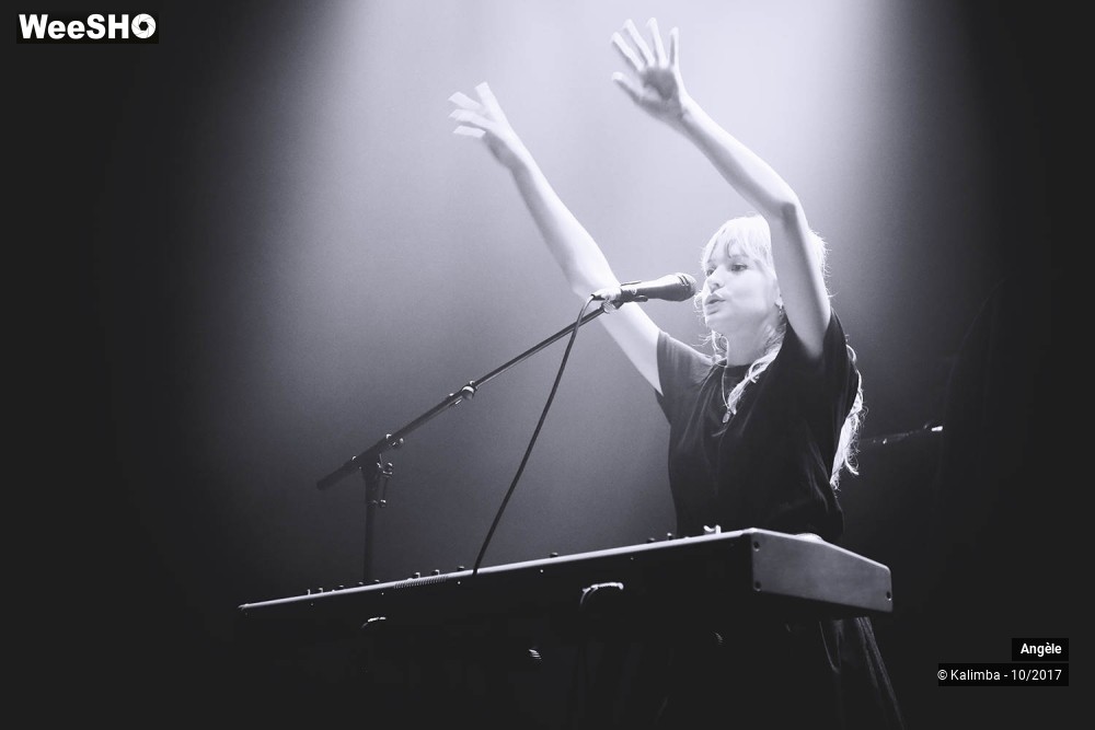 14/17 photos du spectacle Angèle