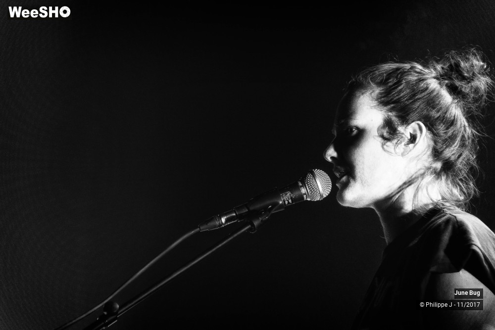 7/10 photos du spectacle June Bug