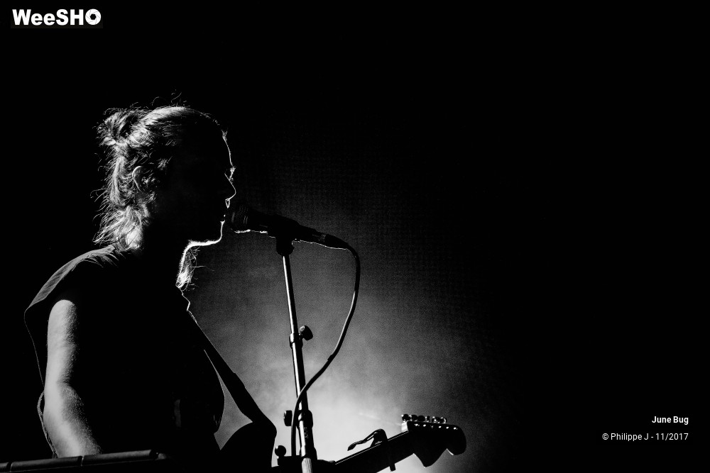 8/10 photos du spectacle June Bug