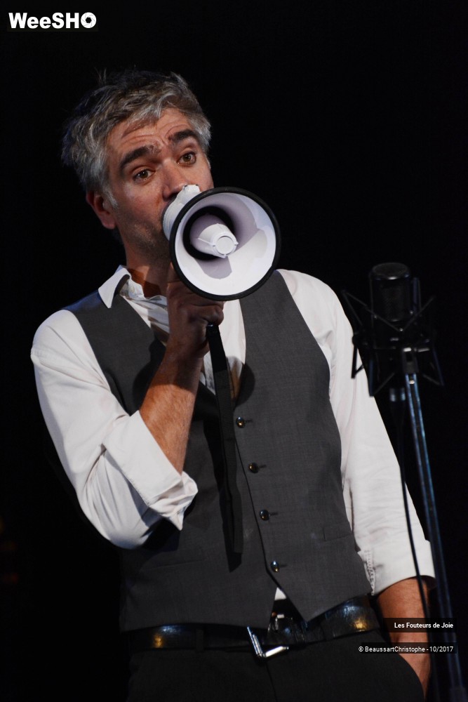 6/50 photos du spectacle Des Etoiles et des Idiots