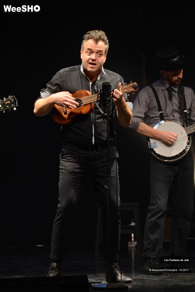 9/50 photos du spectacle Des Etoiles et des Idiots