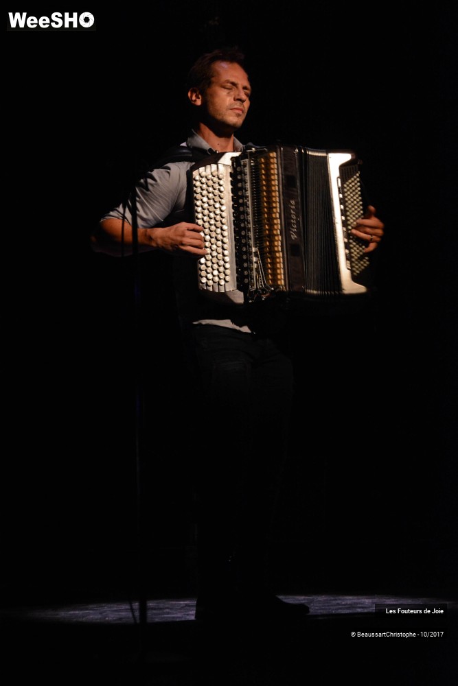 13/50 photos du spectacle Des Etoiles et des Idiots