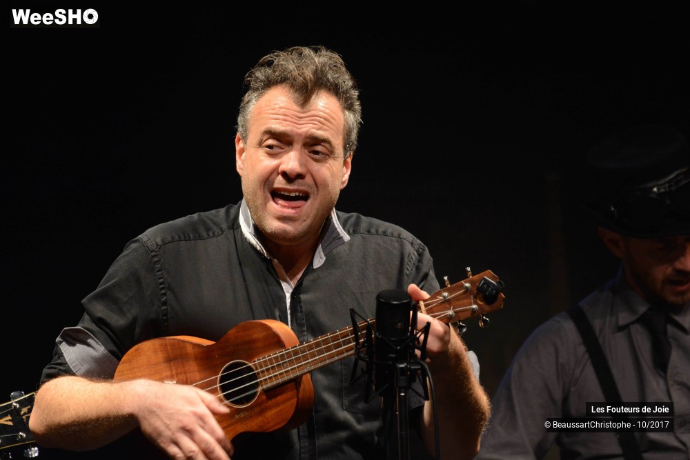 22/50 photos du spectacle Des Etoiles et des Idiots