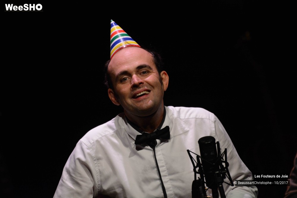 45/50 photos du spectacle Des Etoiles et des Idiots
