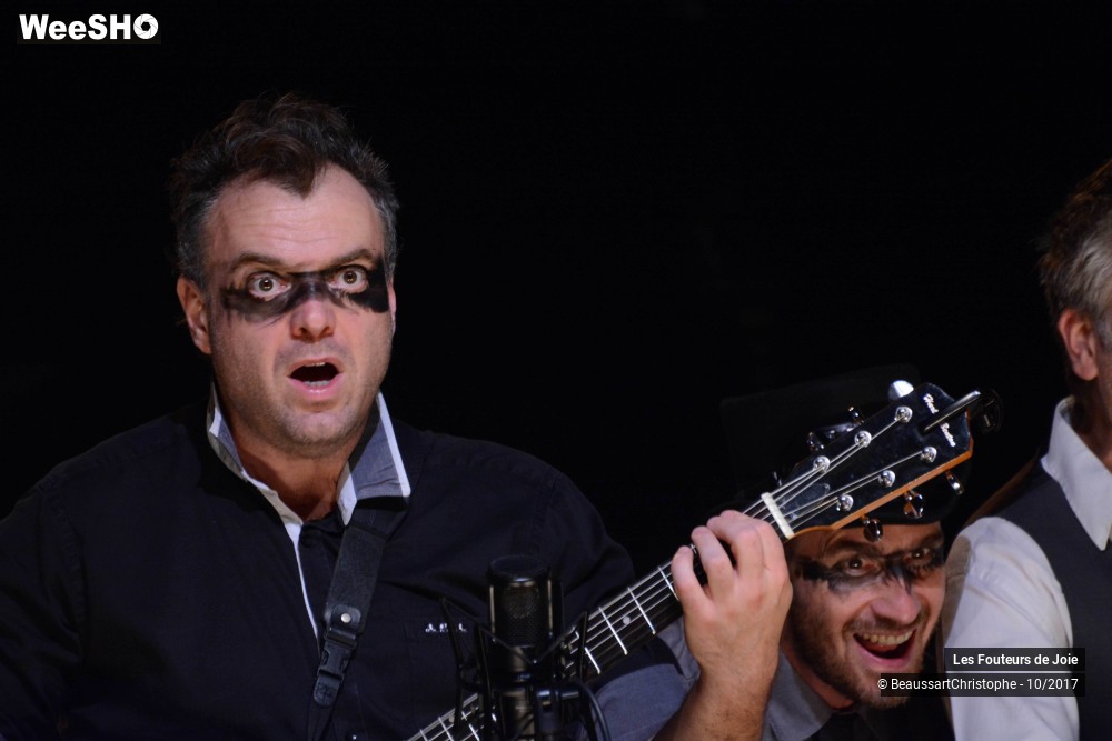 50/50 photos du spectacle Des Etoiles et des Idiots