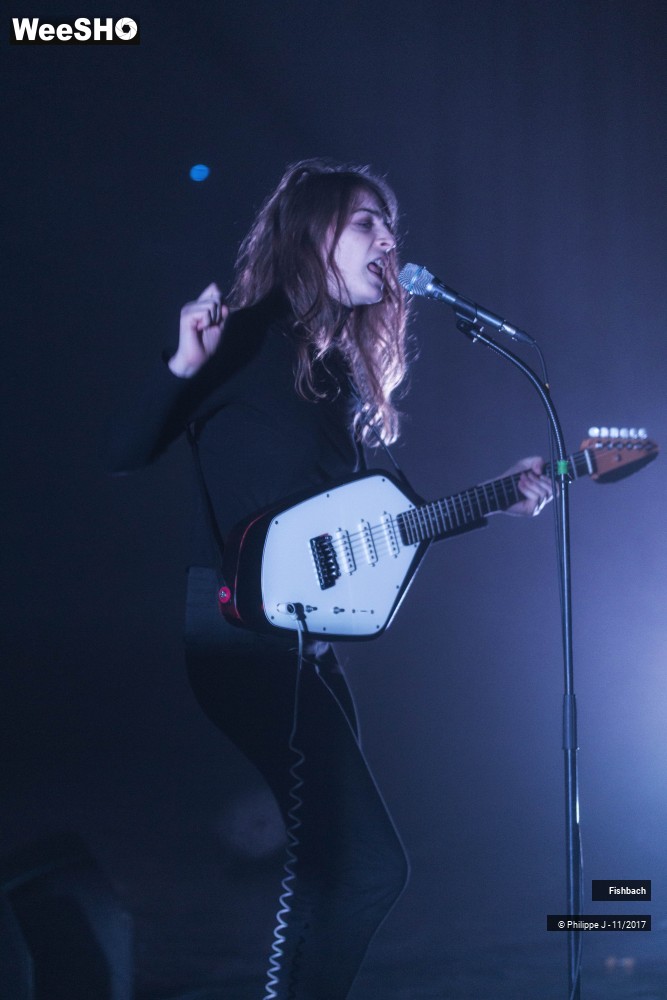 15/20 photos du spectacle Fishbach
