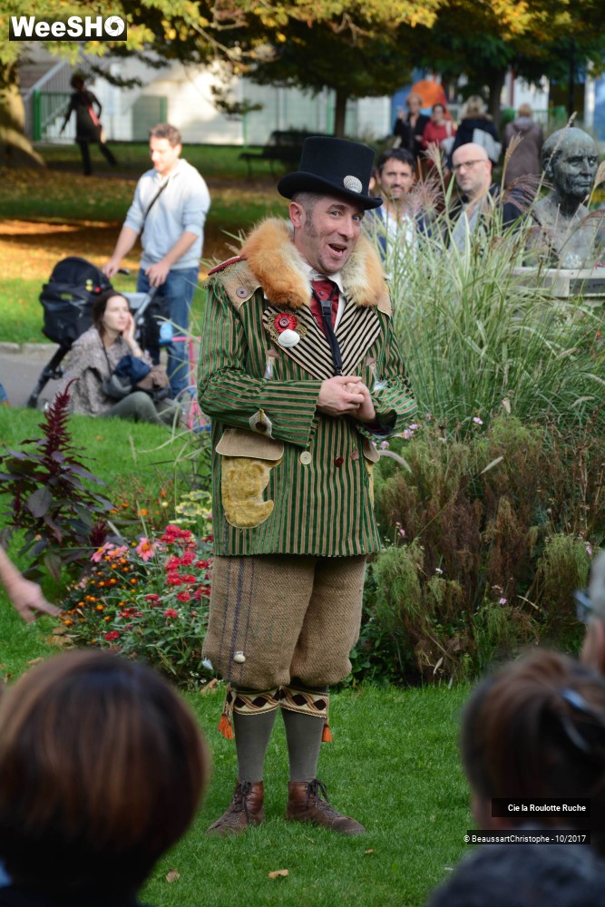 8/51 photos du spectacle L'Ambassade