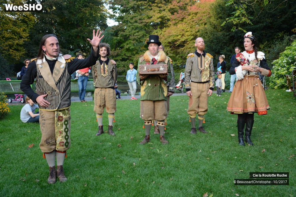 32/51 photos du spectacle L'Ambassade
