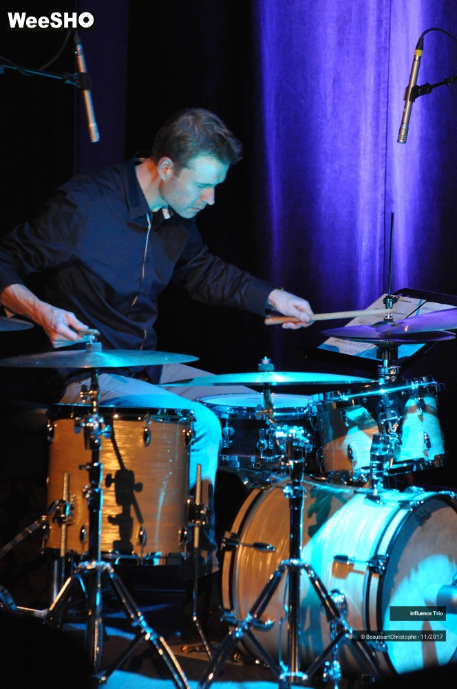 2/29 photos du spectacle Influence Trio