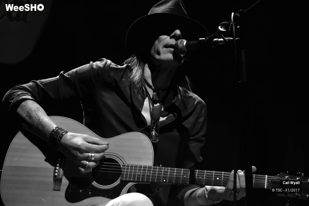 4/8 photos du spectacle Carl Wyatt Solo
