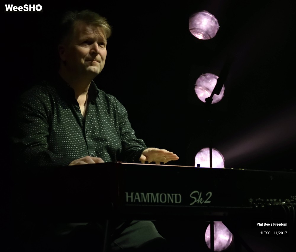 9/27 photos du spectacle Phil Bee?s Freedom