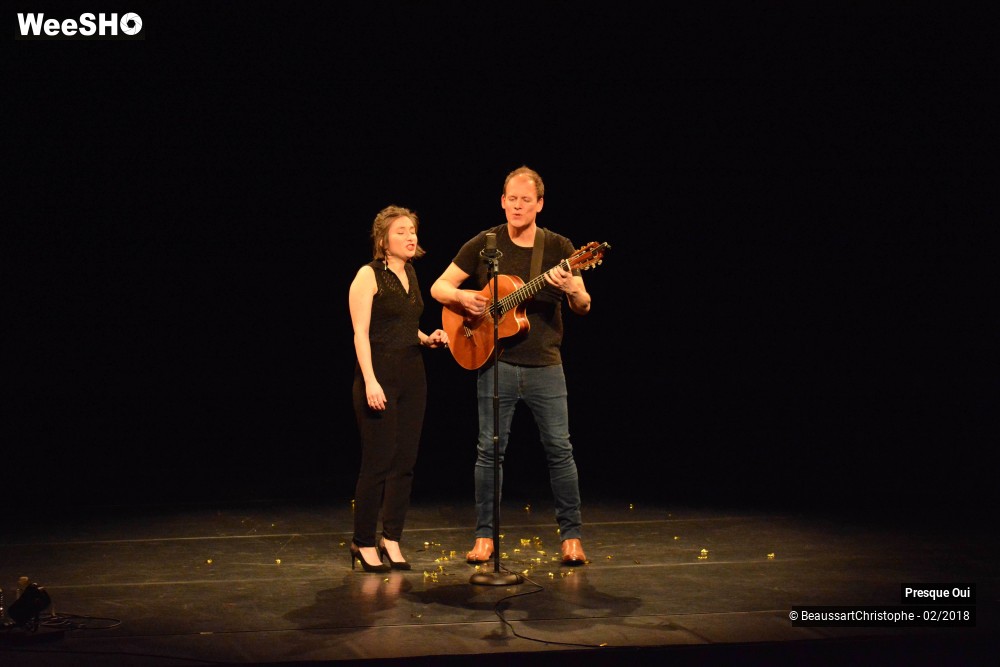 35/40 photos du spectacle Presque Oui