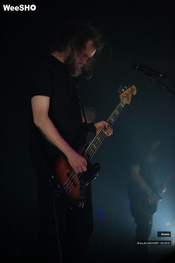 3/4 photos du spectacle Amenra