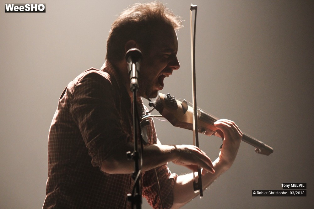 11/49 photos du spectacle Tony Melvil