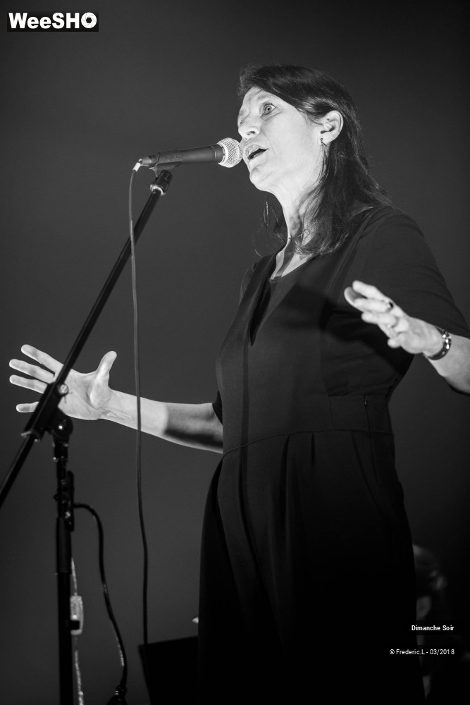 18/49 photos du spectacle Dimanche Soir