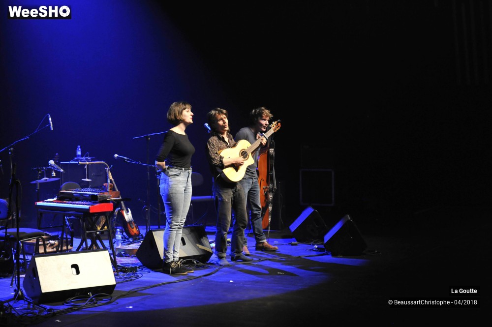 21/27 photos du spectacle La Goutte