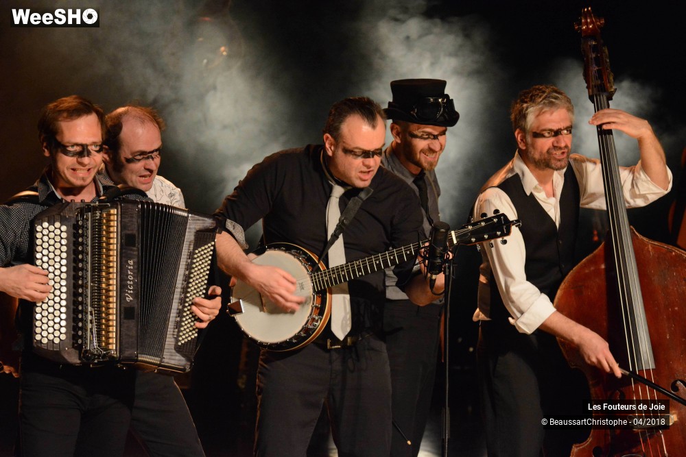 14/51 photos du spectacle Les Fouteurs de Joie