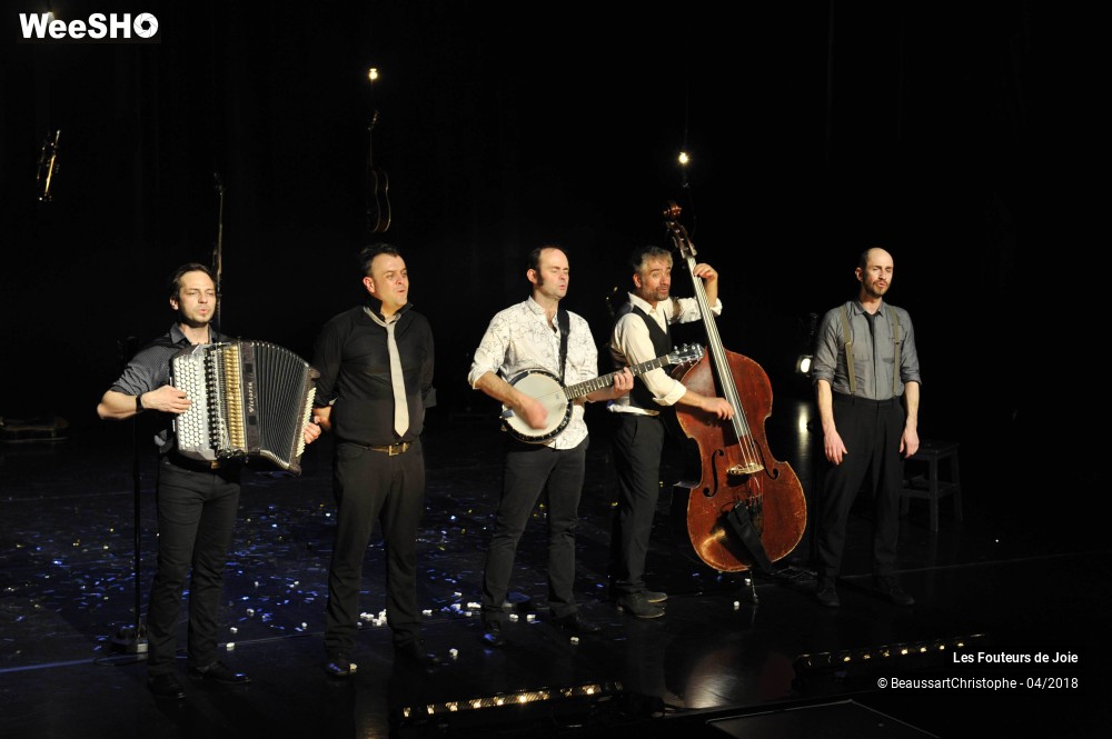 17/51 photos du spectacle Les Fouteurs de Joie