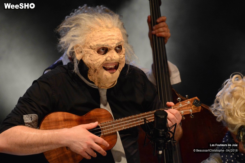 19/51 photos du spectacle Les Fouteurs de Joie