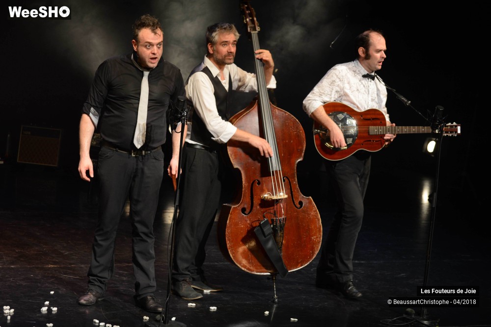 25/51 photos du spectacle Les Fouteurs de Joie