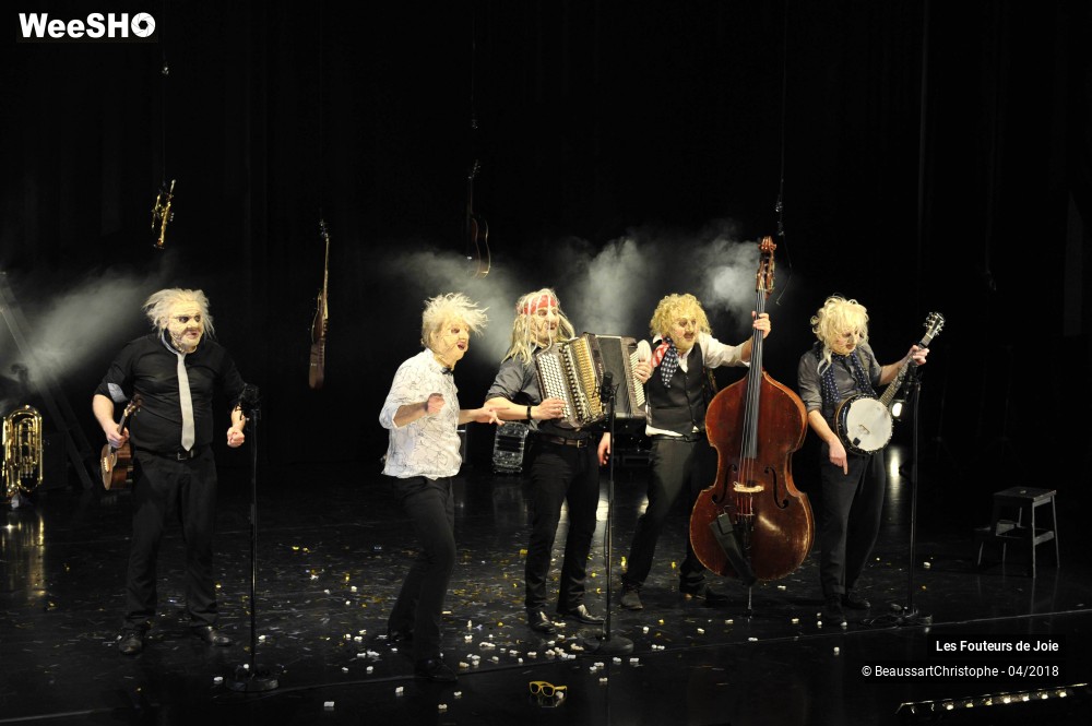 26/51 photos du spectacle Les Fouteurs de Joie