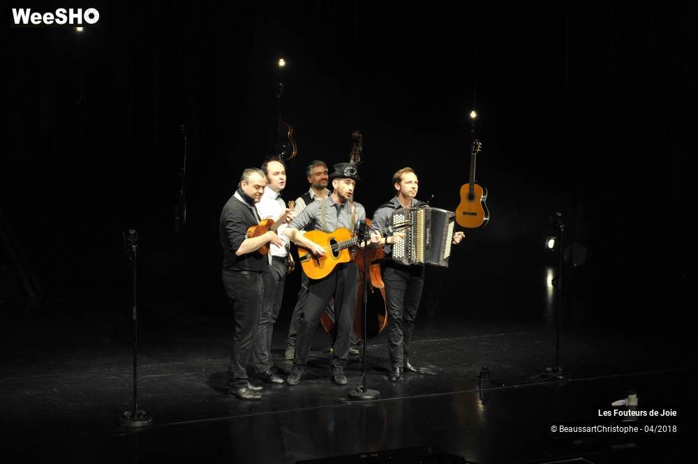 27/51 photos du spectacle Les Fouteurs de Joie