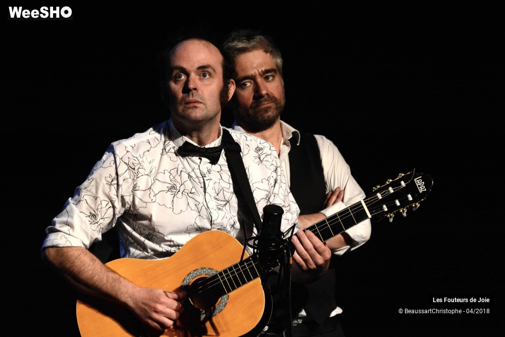 28/51 photos du spectacle Les Fouteurs de Joie