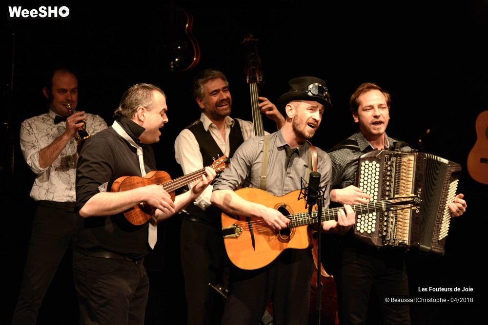29/51 photos du spectacle Les Fouteurs de Joie