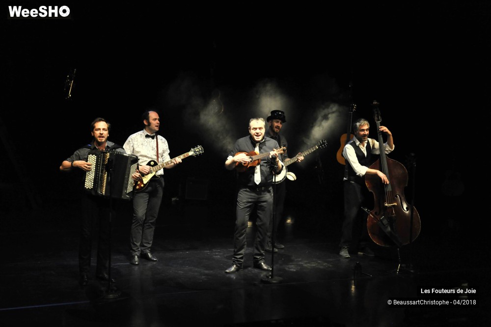 31/51 photos du spectacle Les Fouteurs de Joie