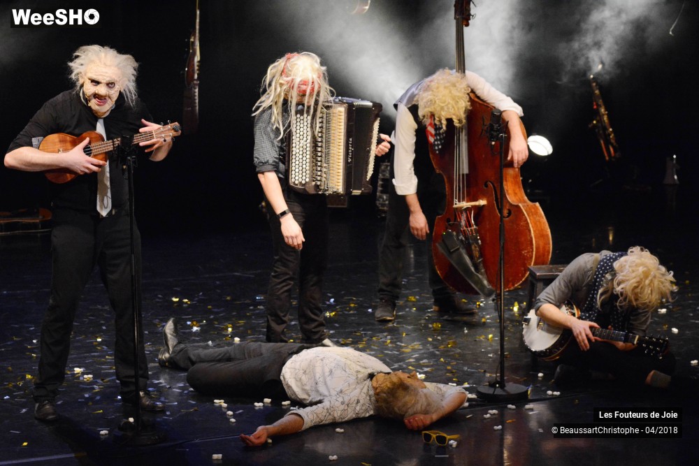 36/51 photos du spectacle Les Fouteurs de Joie